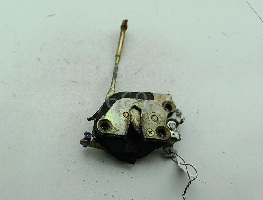 Замок двери передней правой