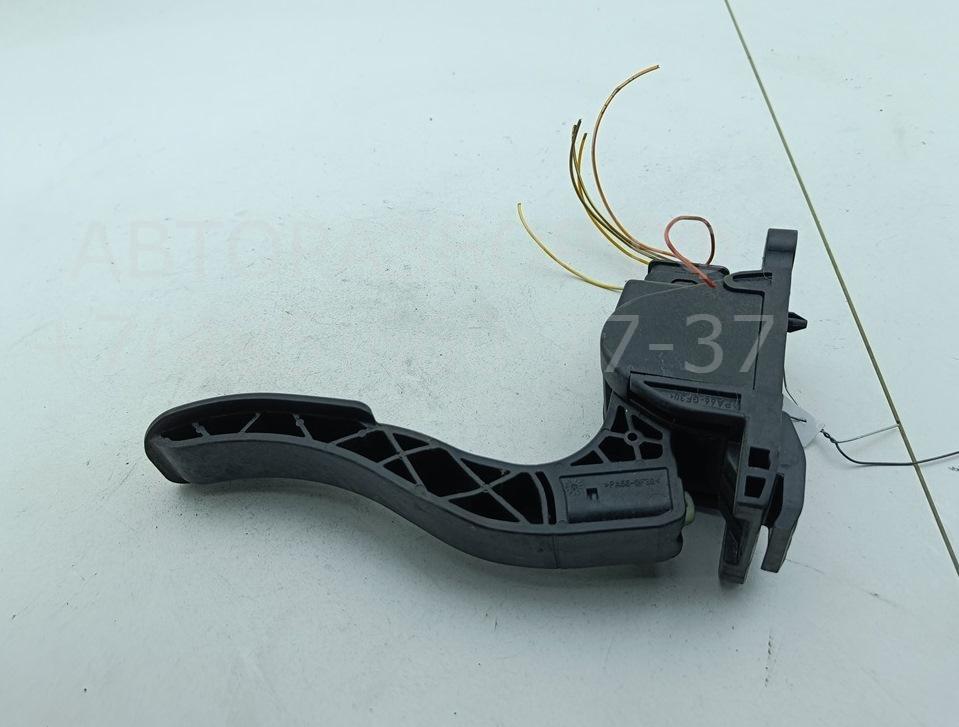 Педаль газа