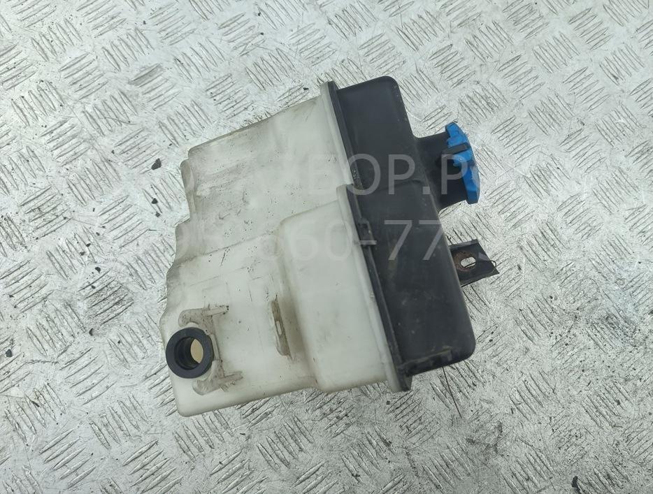 Бачок омывателя лобового стекла