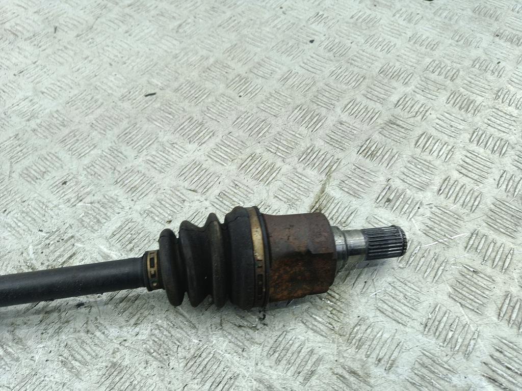 Полуось передняя правая