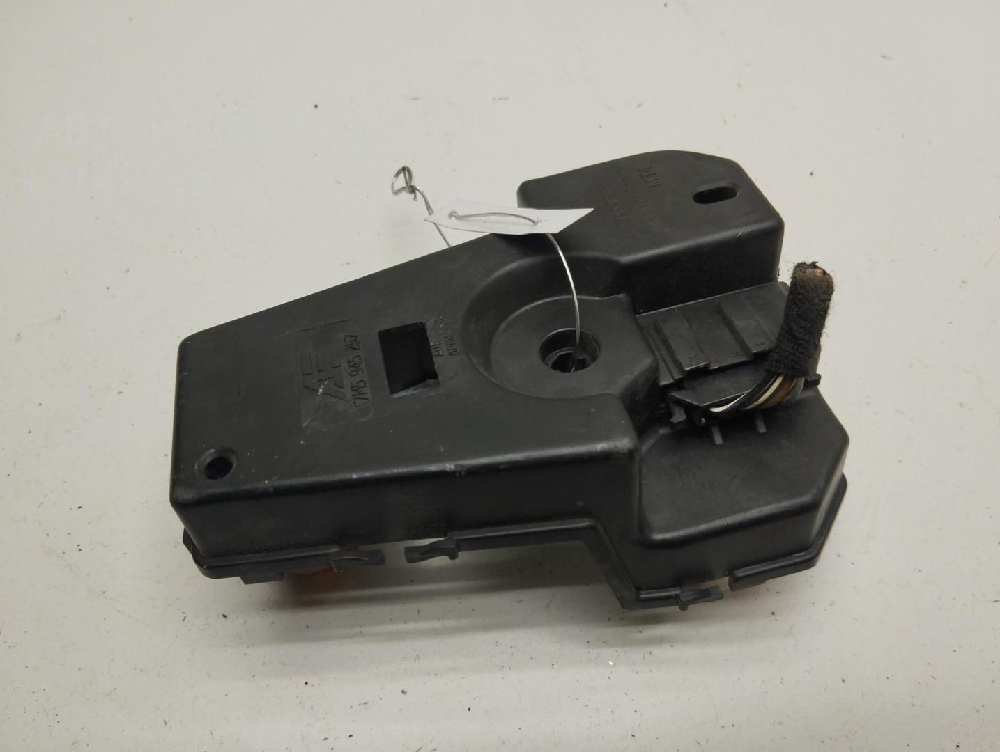 Плата заднего фонаря левого