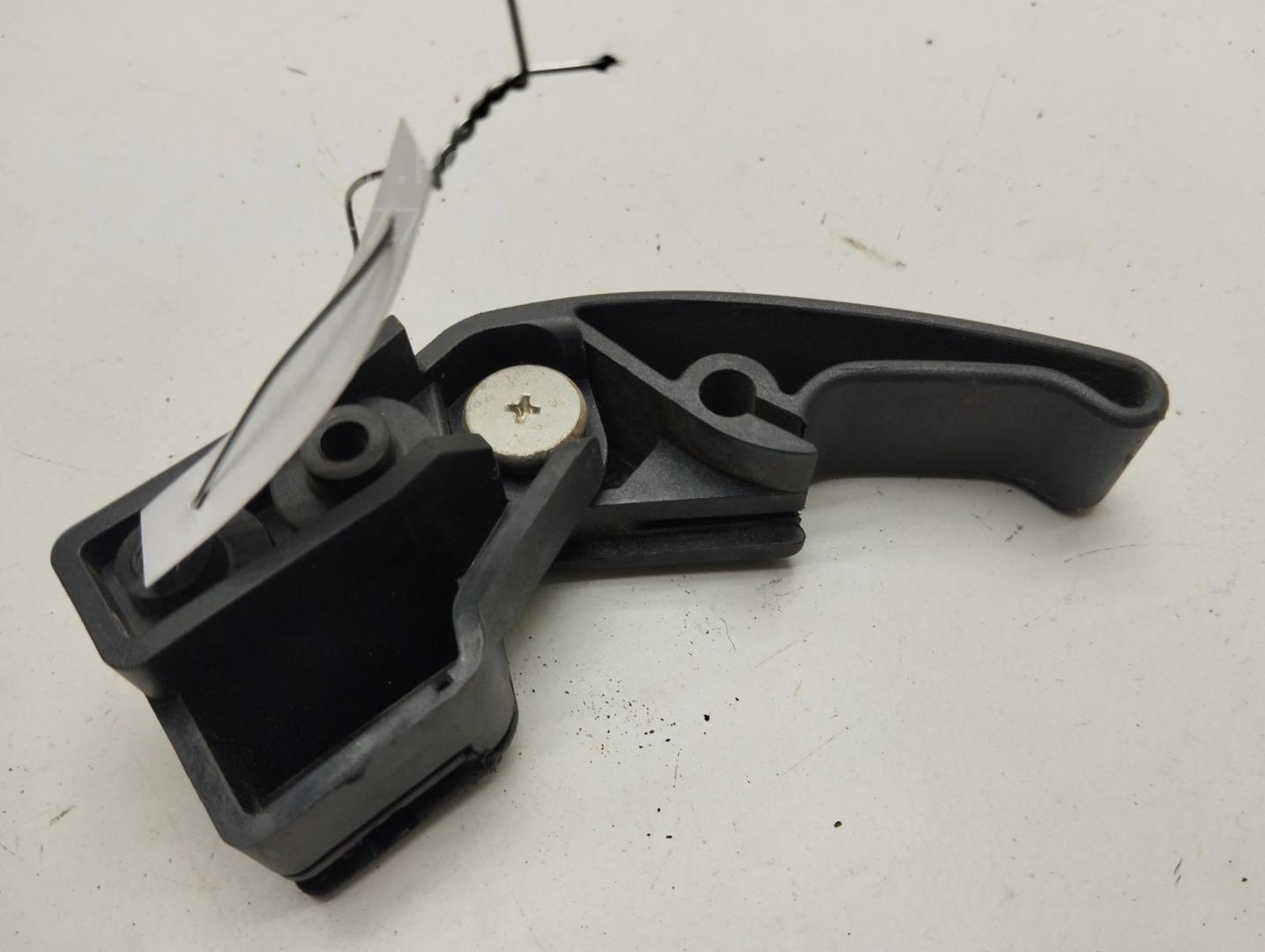 Ручка открывания капота