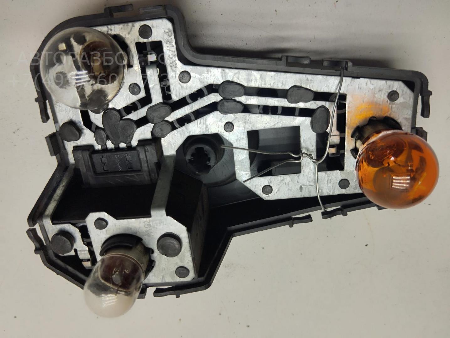 Плата заднего фонаря левого