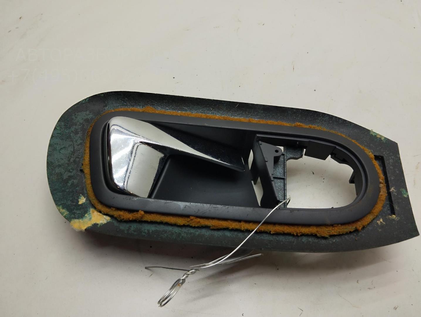 Ручка двери передней внутренняя правая