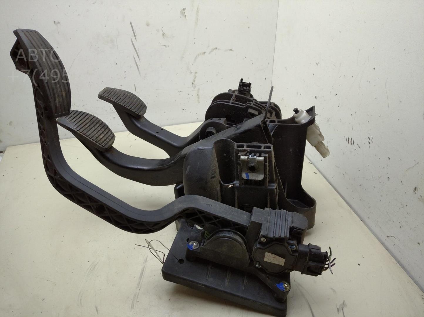 Блок педалей