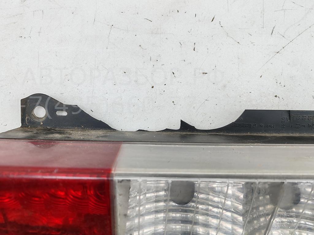 Фонарь задний правый