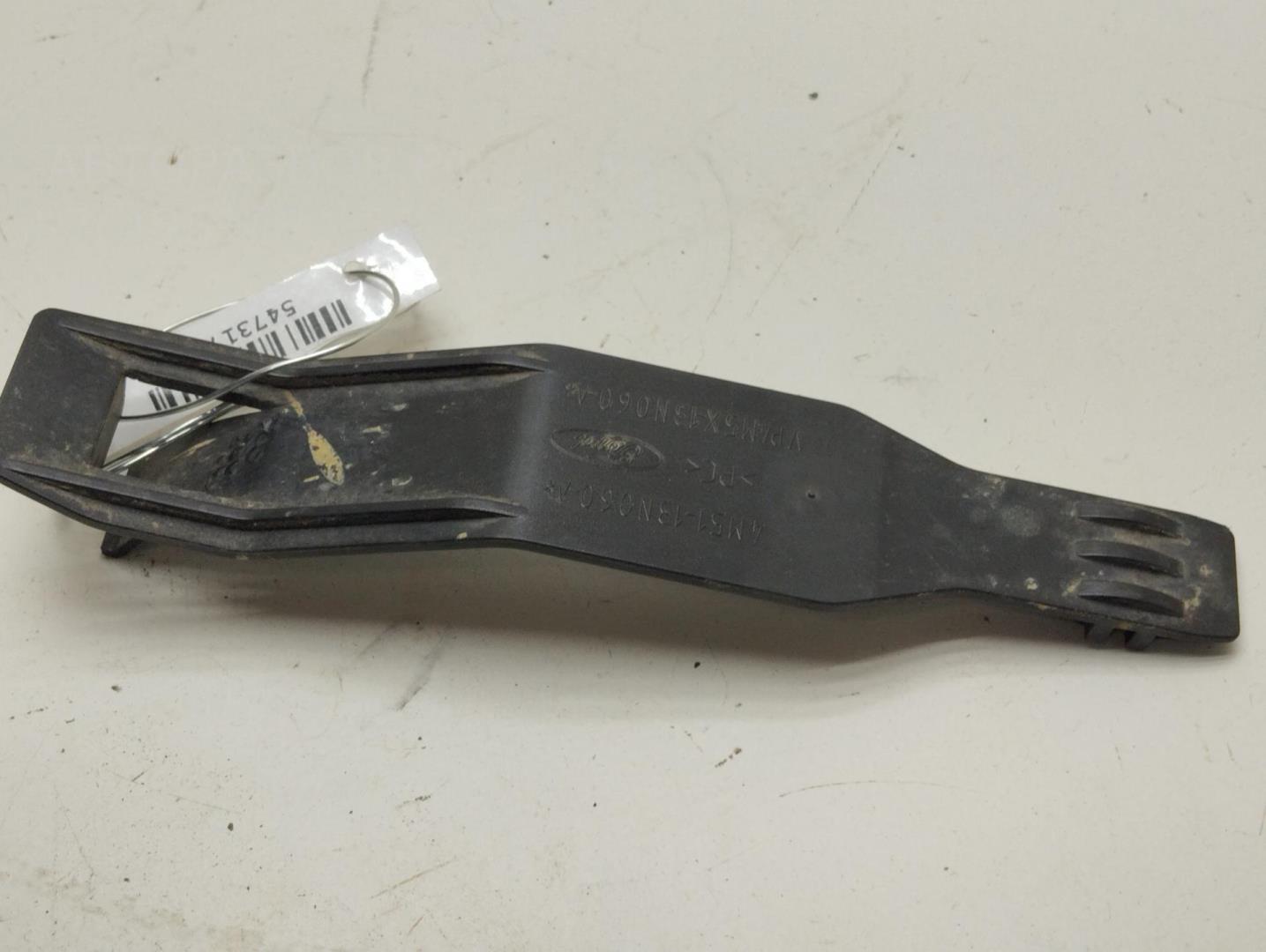 Крепеж фары