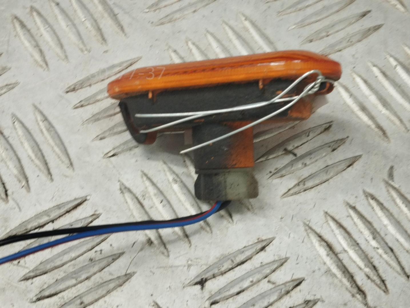 Указатель поворота левый