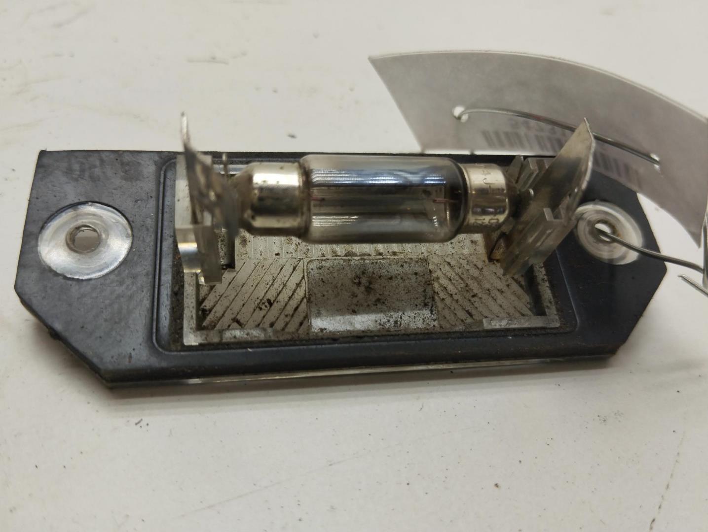 Фонарь подсветки номера