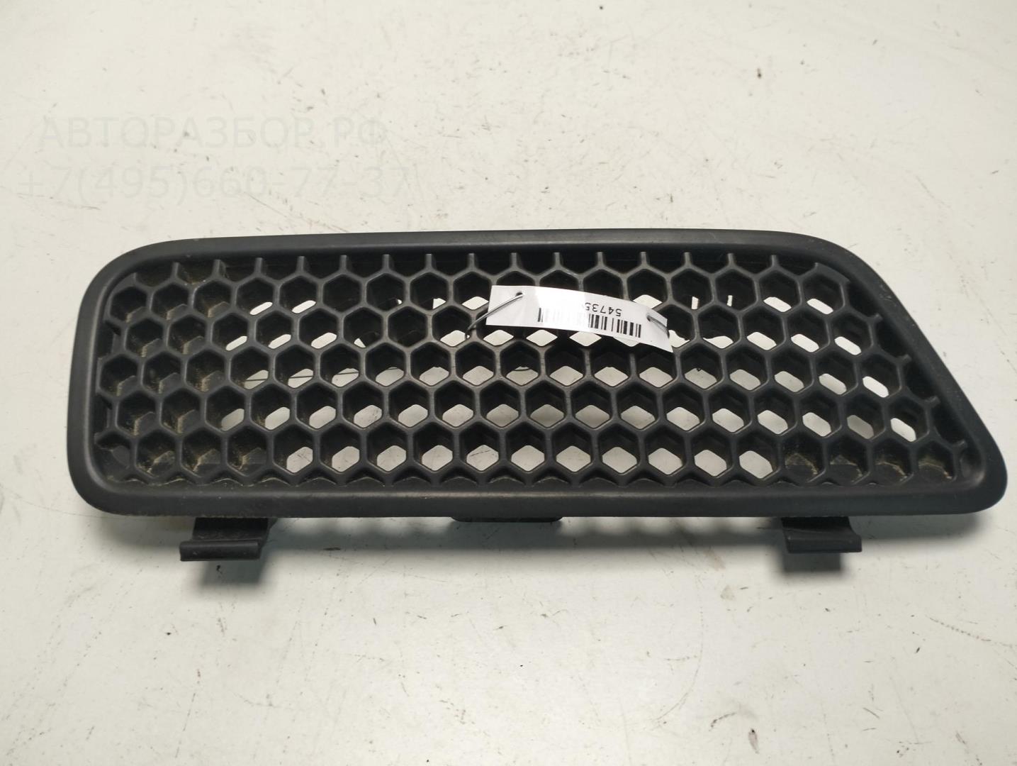 Решетка радиатора правая