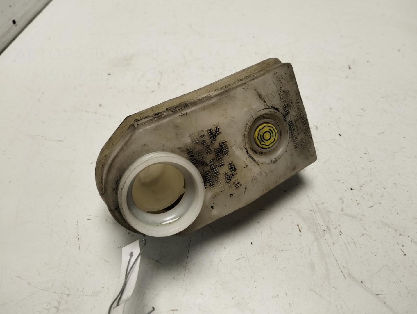 Бачок главного тормозного цилиндра