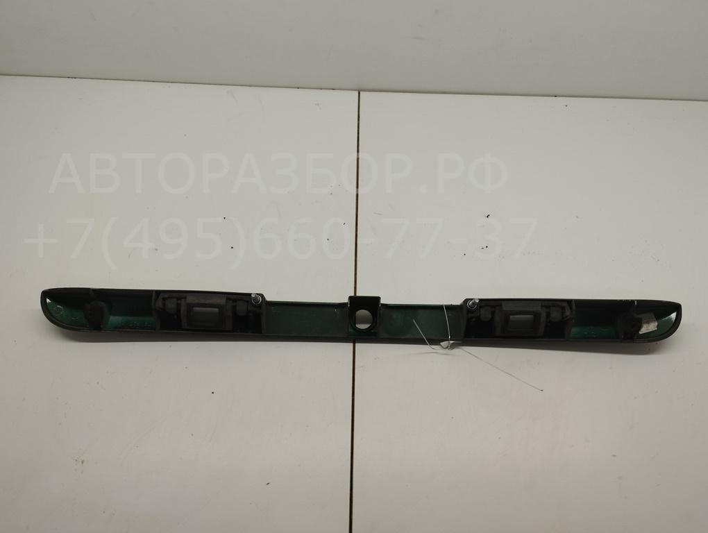 Накладка крышки багажника