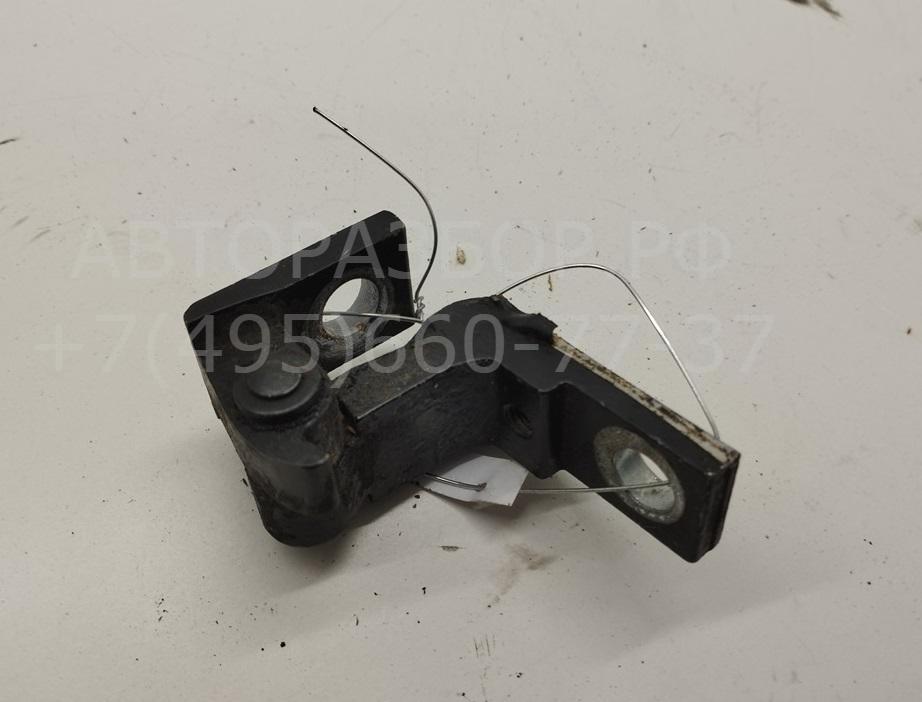 Петля двери