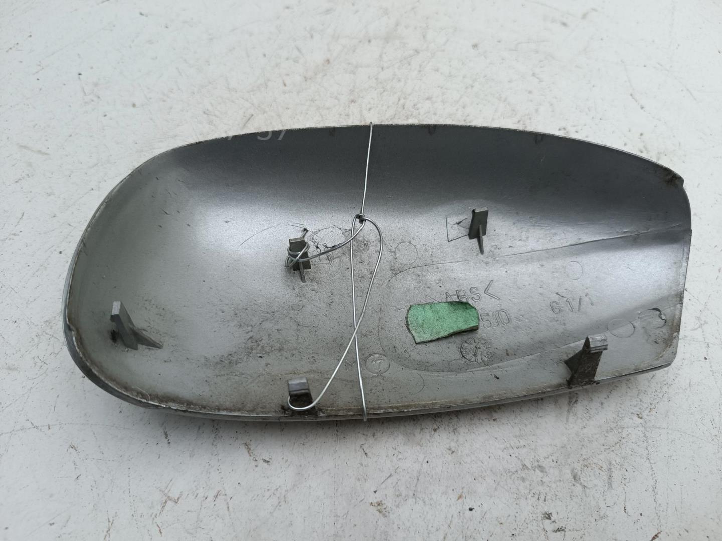 Накладка зеркала левого