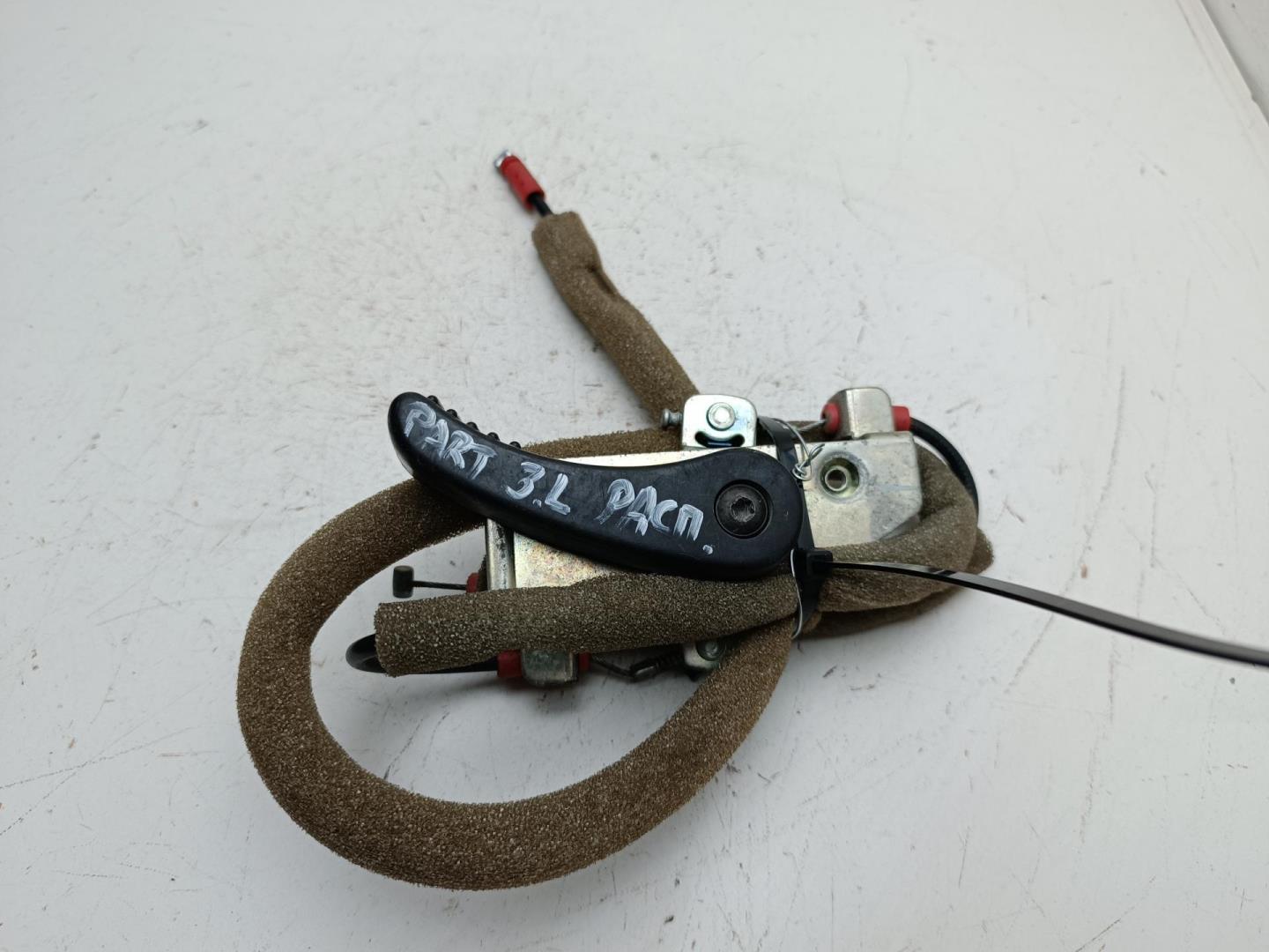 Ручка двери багажника наружная