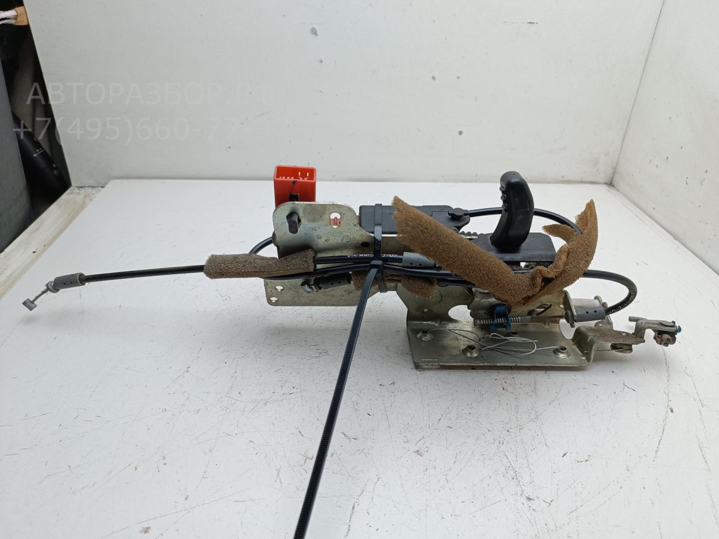 Ручка двери багажника наружная