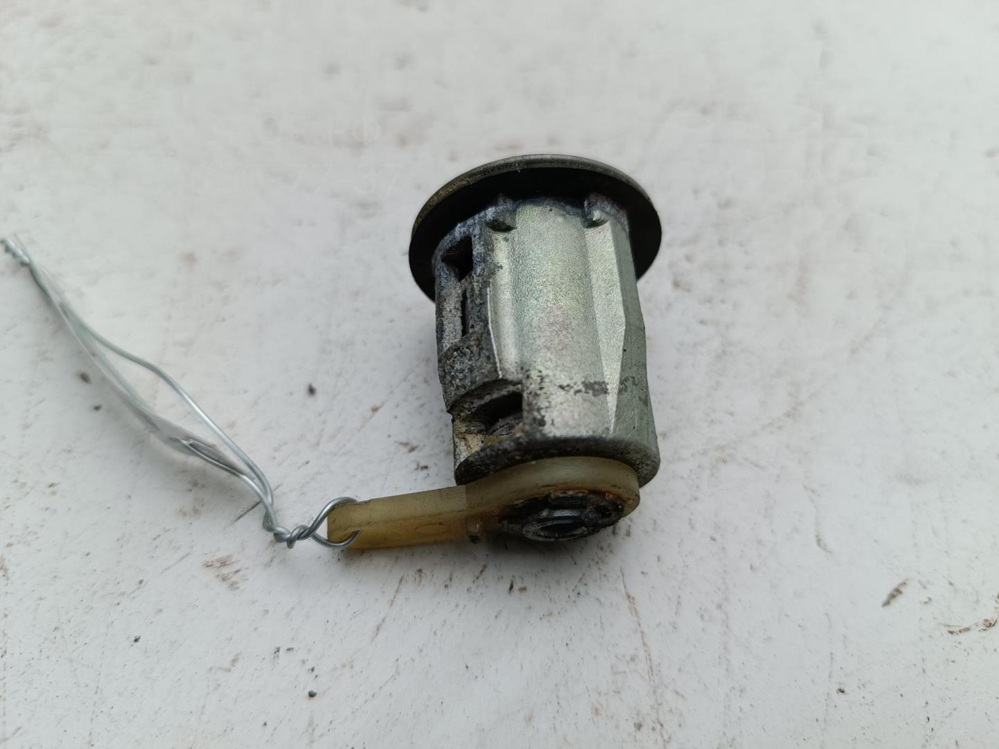 Вставка замка двери