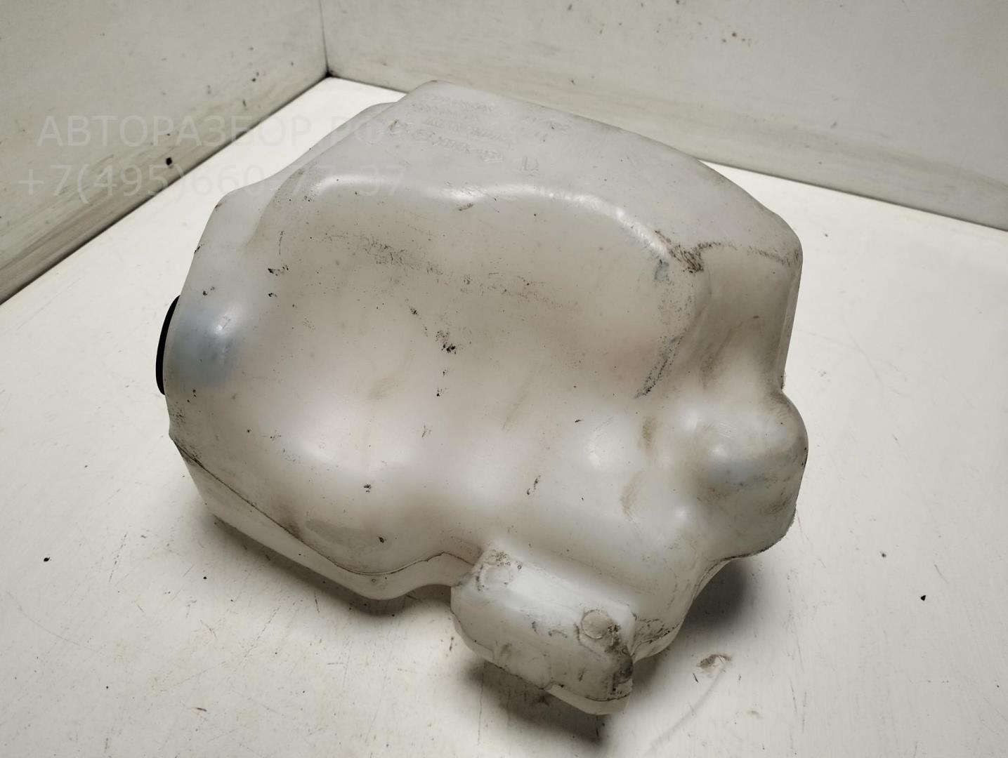 Бачок омывателя лобового стекла