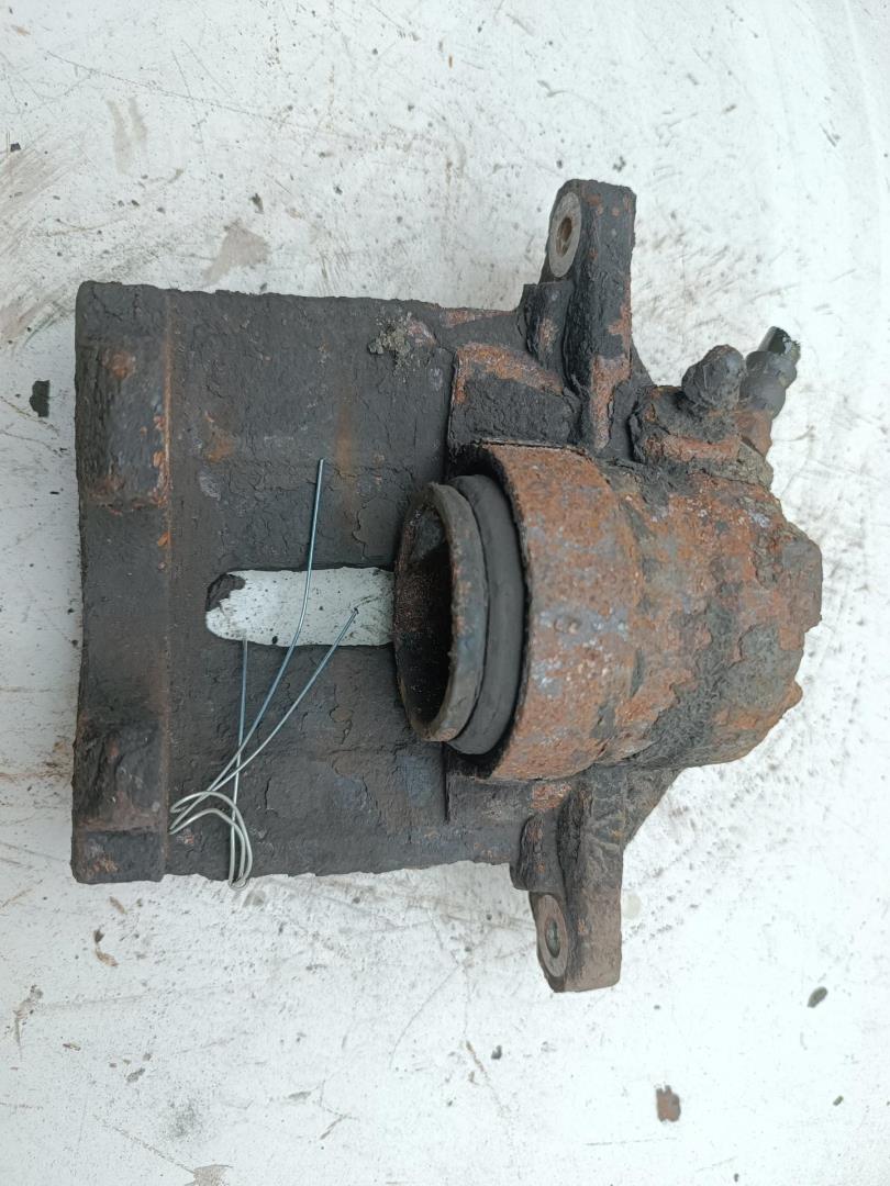 Суппорт передний правый