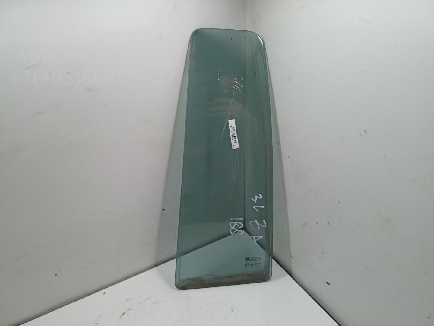 Стекло двери задней левой (форточка)