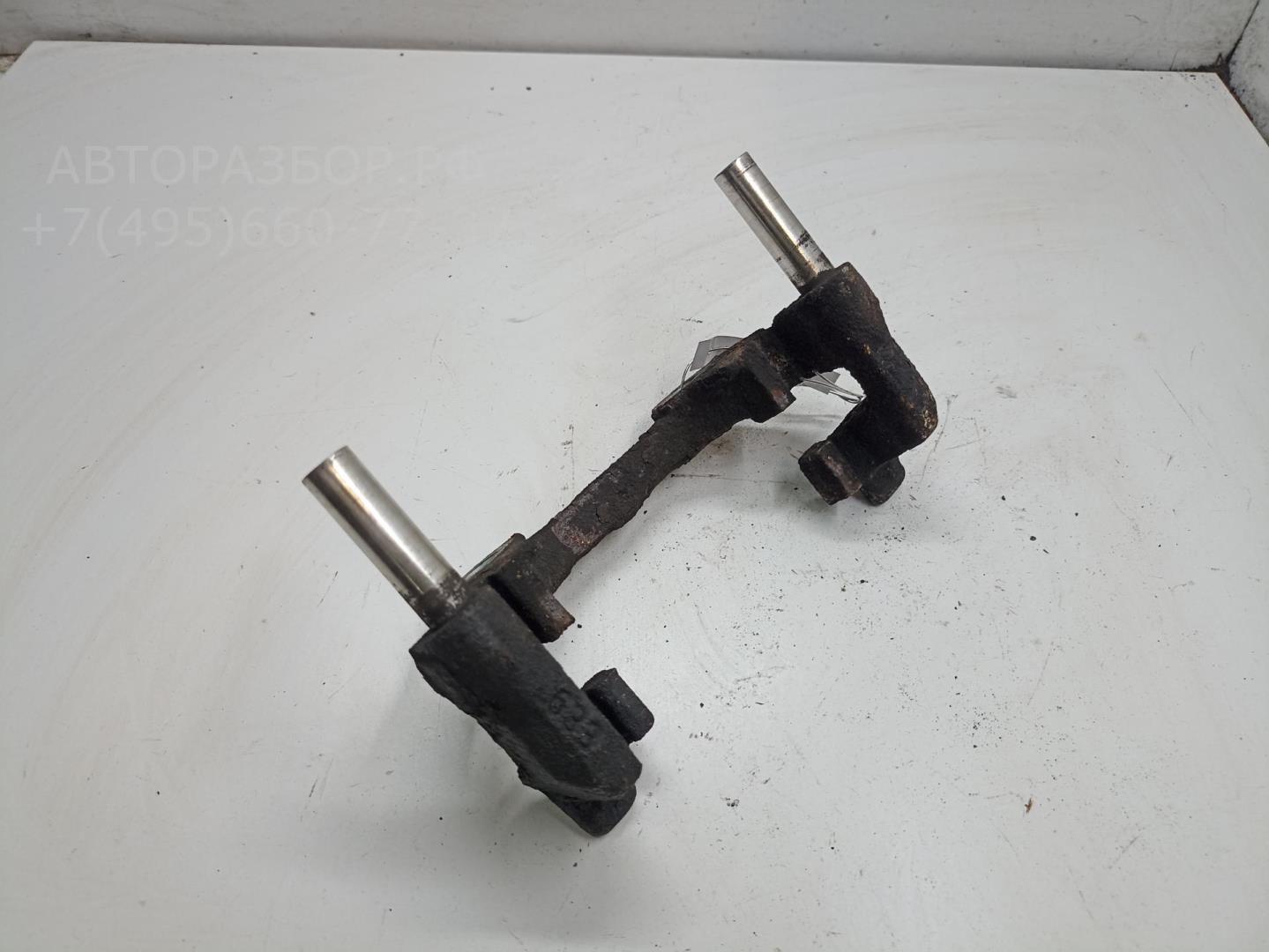 Скоба суппорта заднего