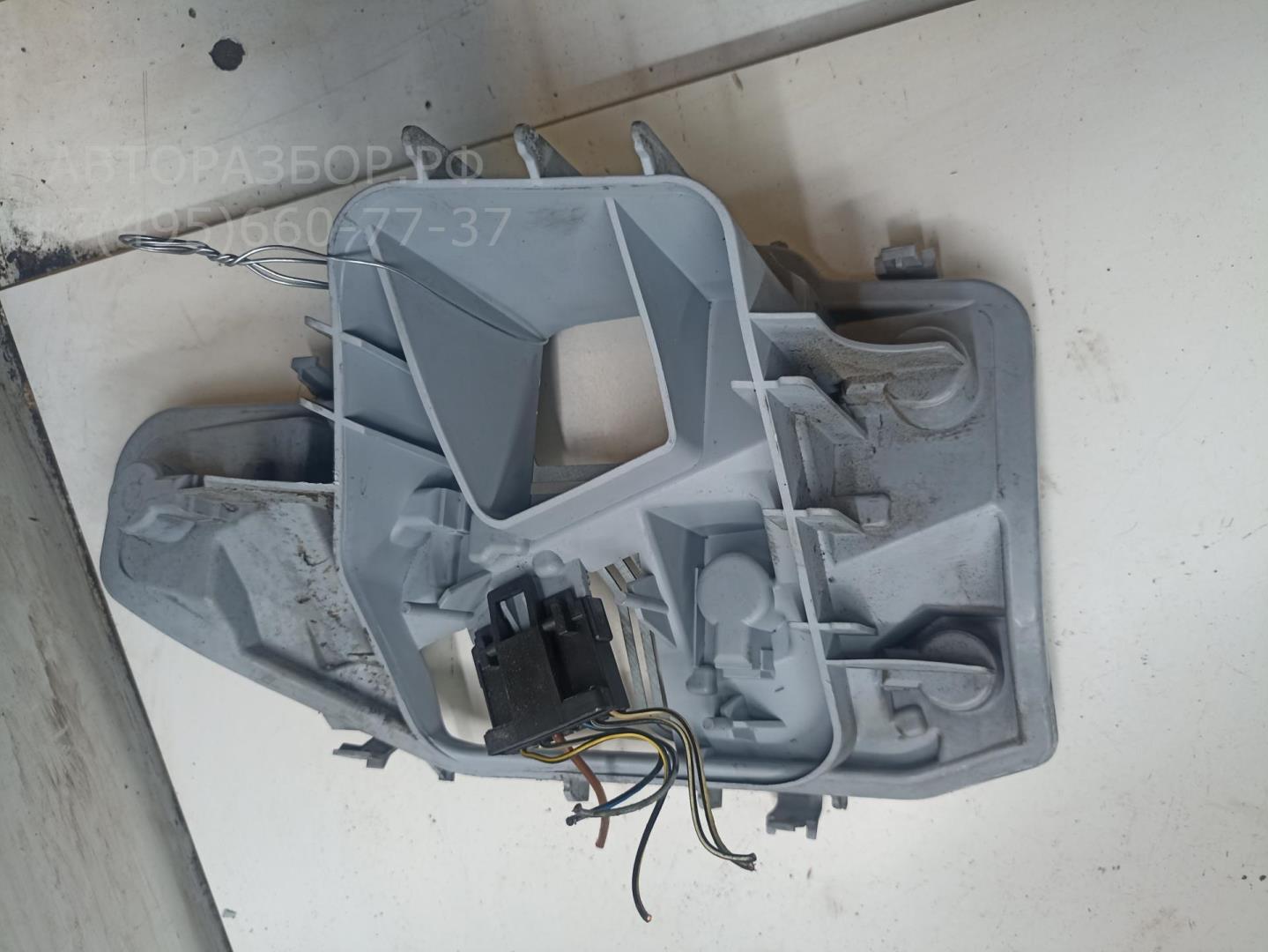 Плата заднего фонаря левого