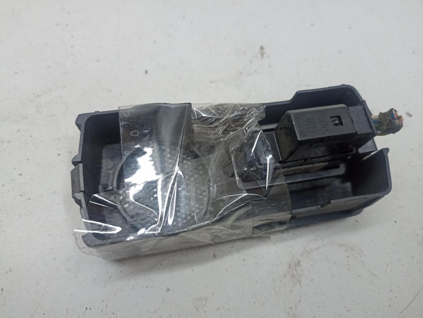 Кнопка стеклоподъемника