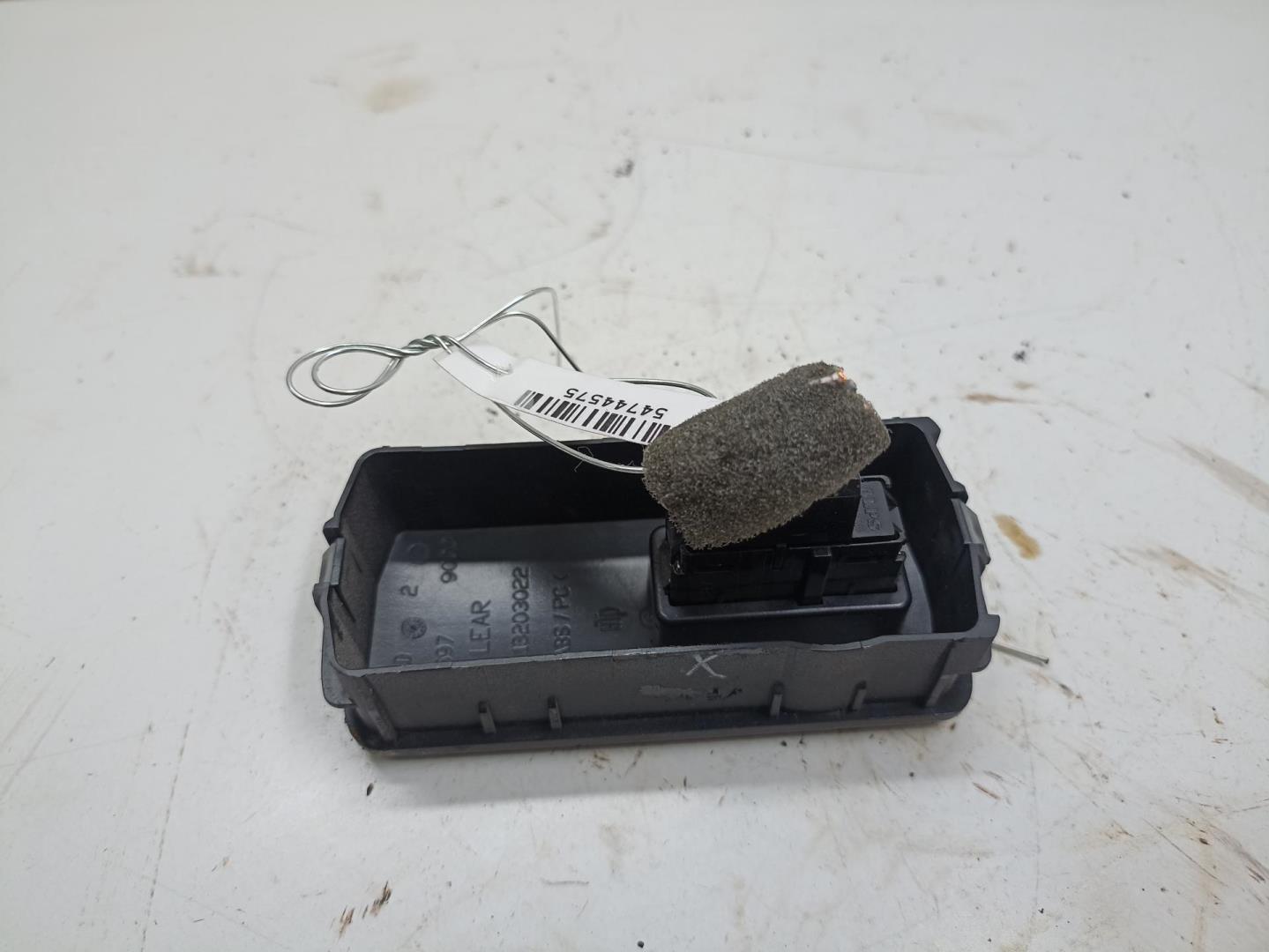 Кнопка стеклоподъемника