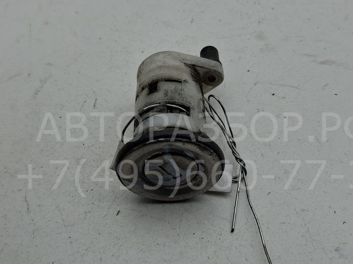 Вставка замка двери