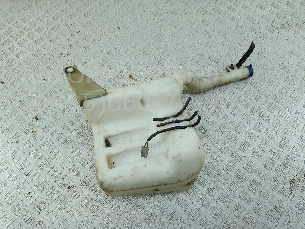 Бачок омывателя лобового стекла