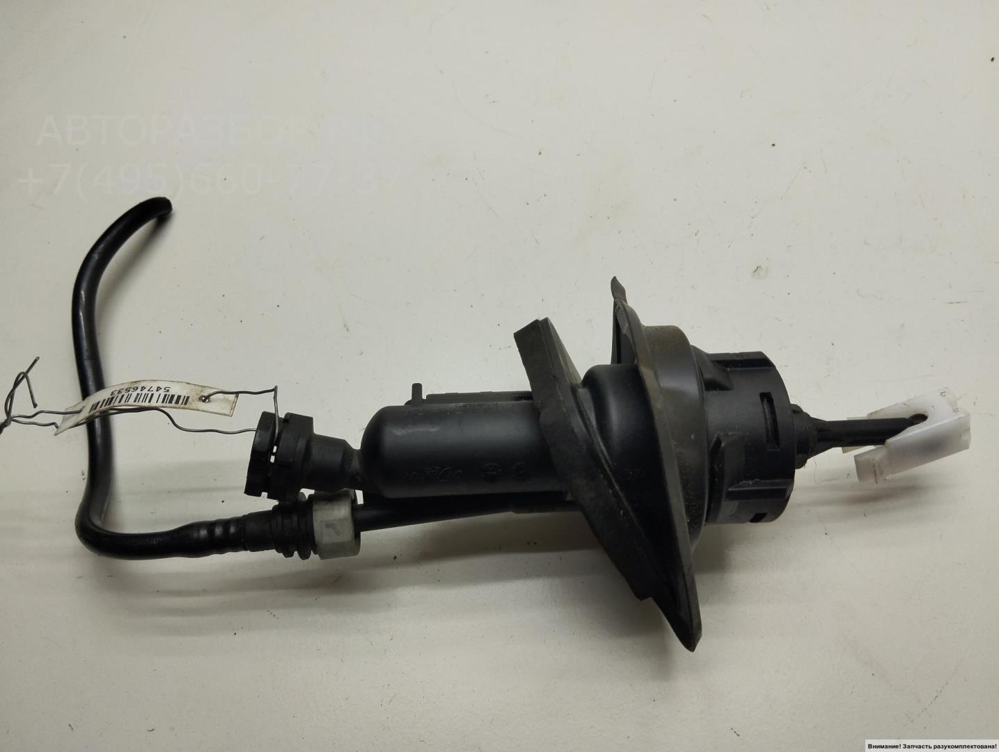 Цилиндр сцепления главный