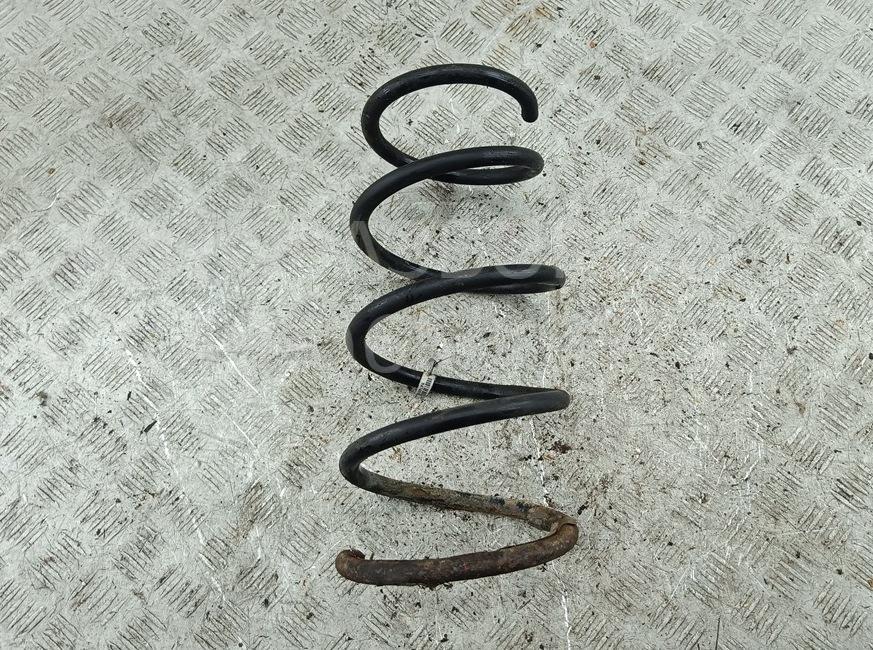Пружина передняя