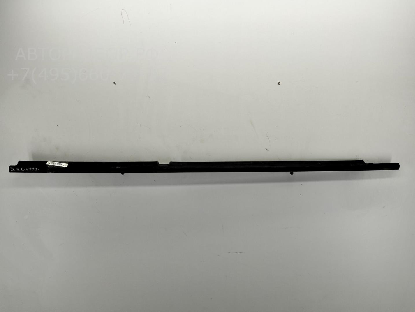 Накладка стекла переднего левого