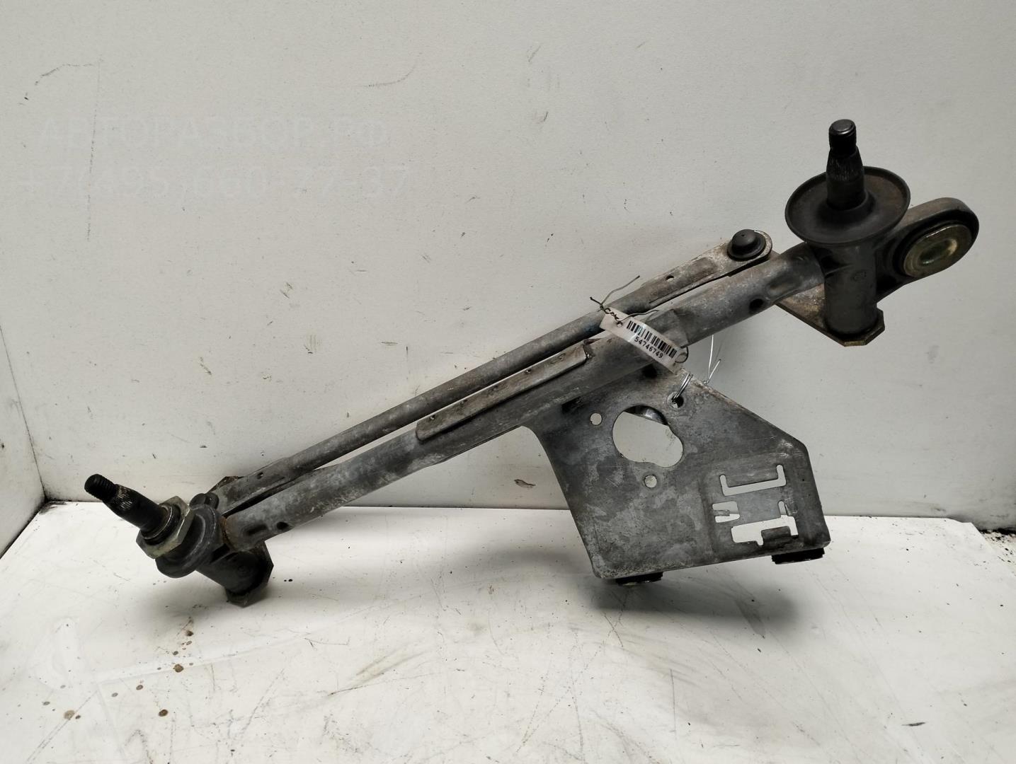 Моторчик стеклоочистителя передний