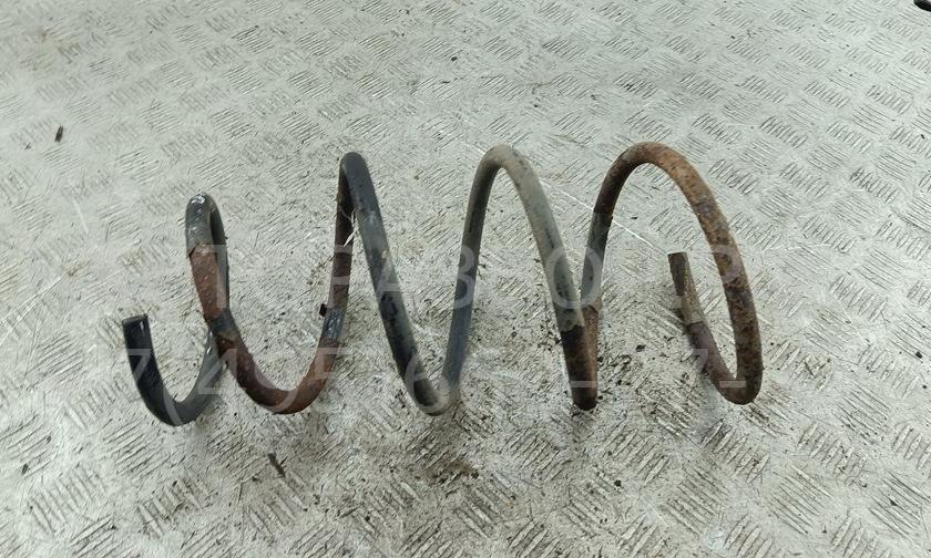 Пружина передняя