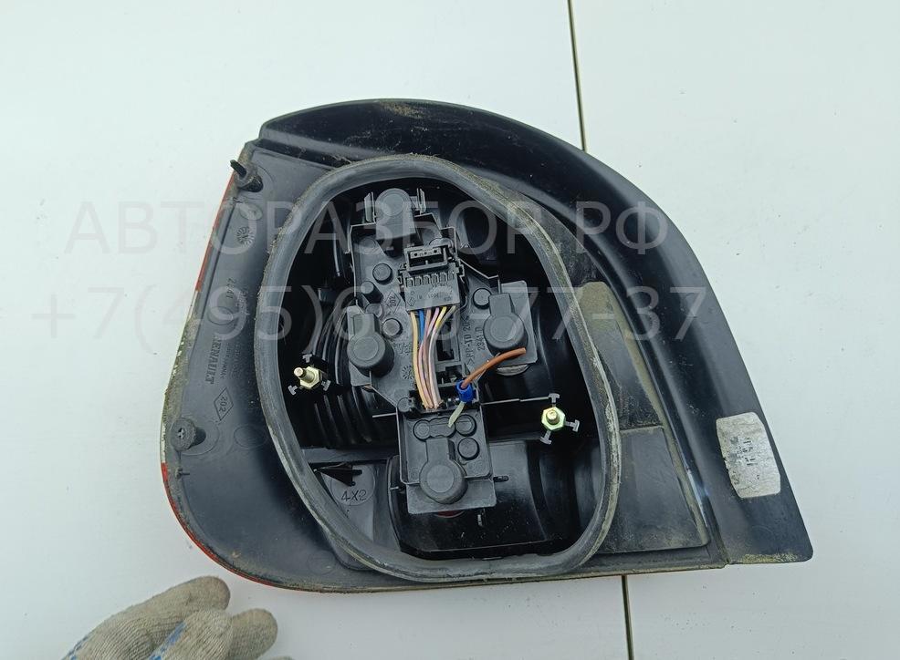 Фонарь задний правый