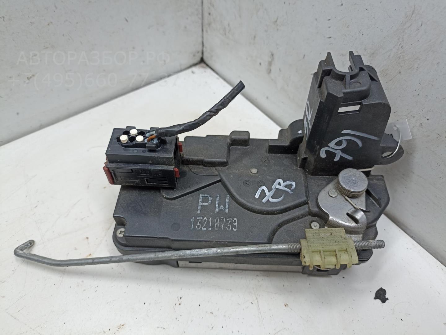 Замок двери задней правой