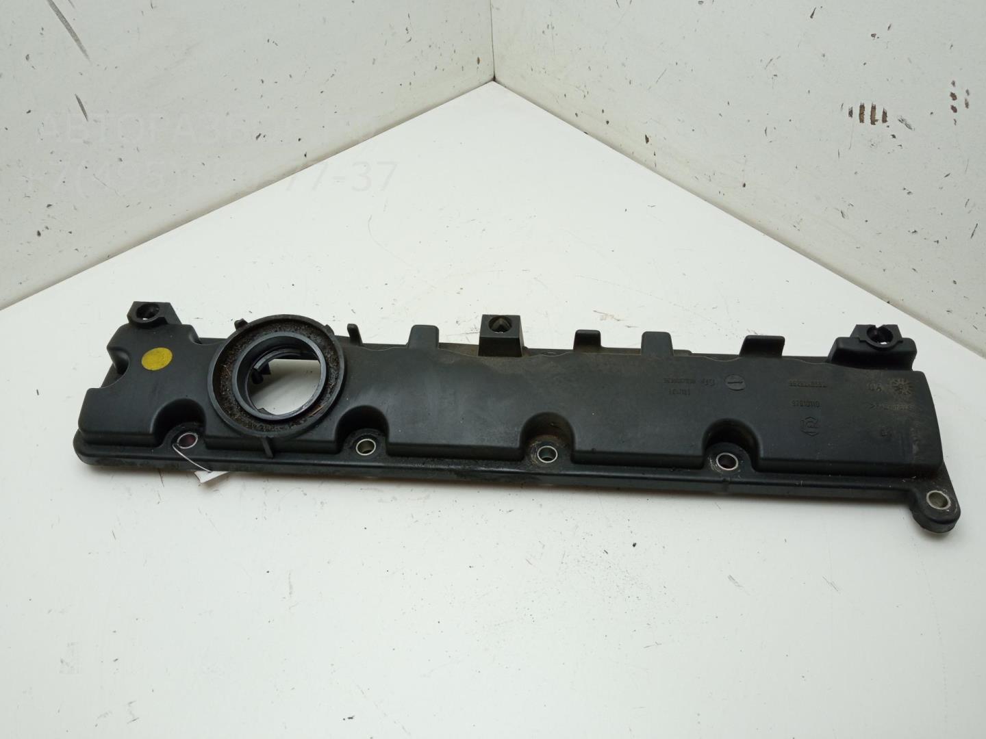 Крышка клапанная ГБЦ