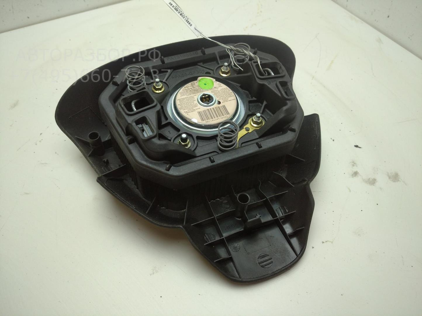 Подушка безопасности в рулевое колесо