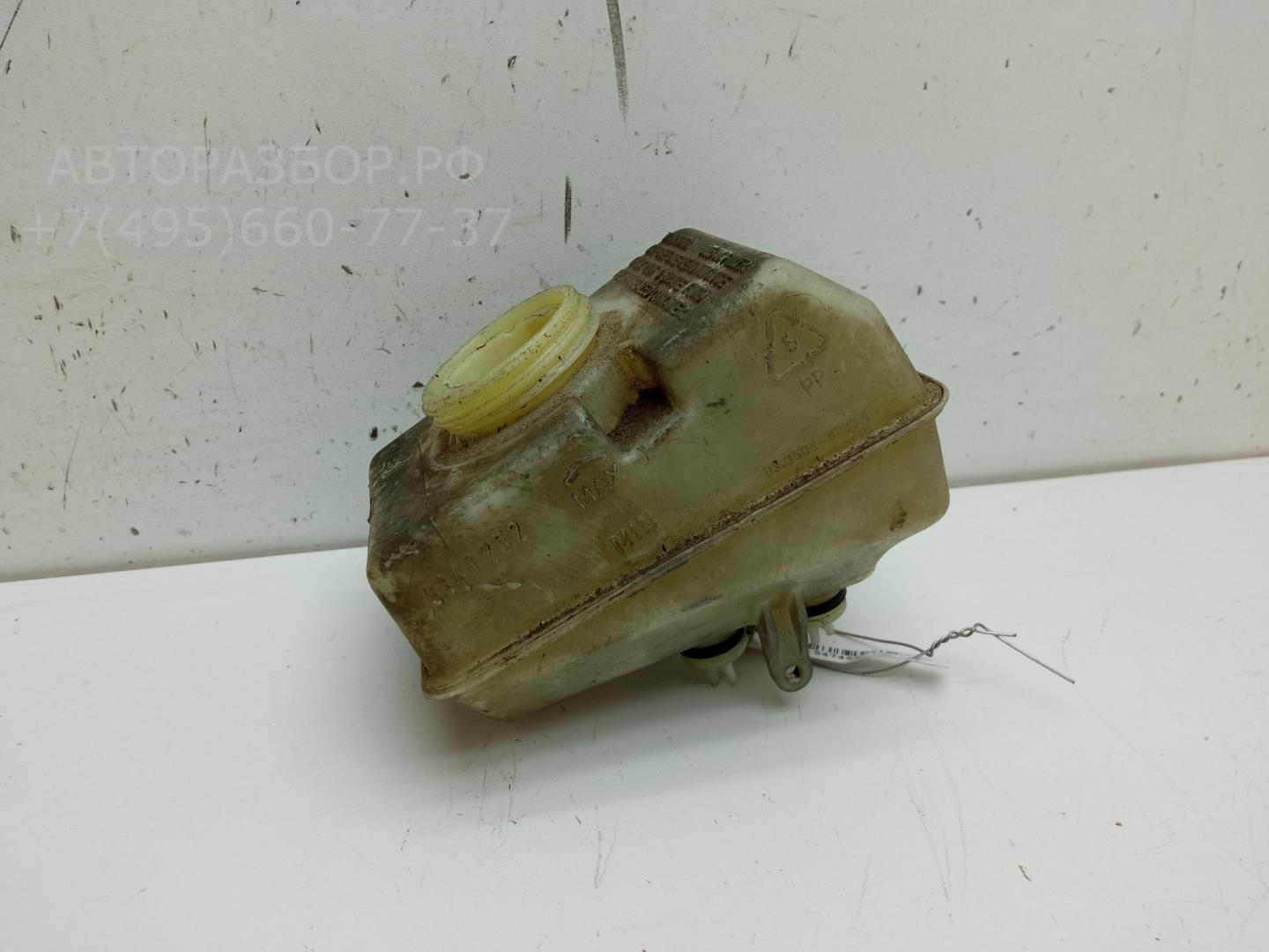 Бачок главного тормозного цилиндра