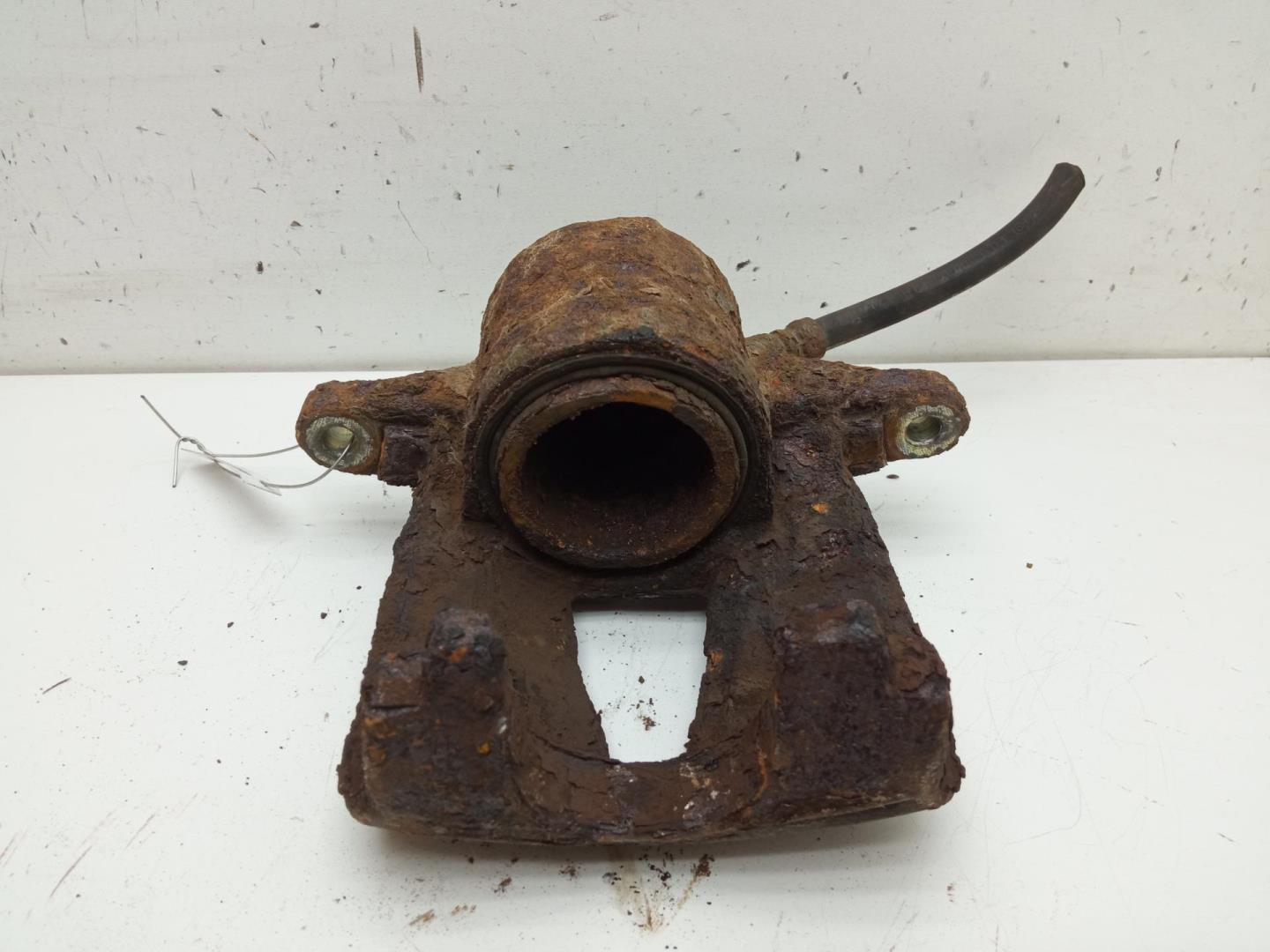 Суппорт передний правый