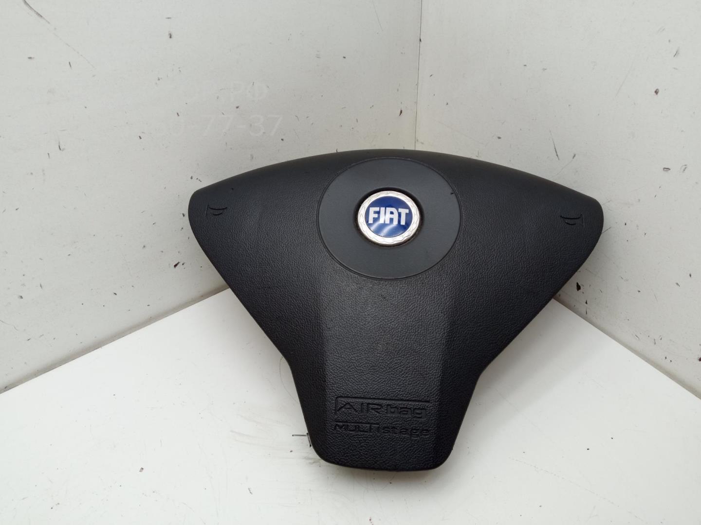 Подушка безопасности в рулевое колесо