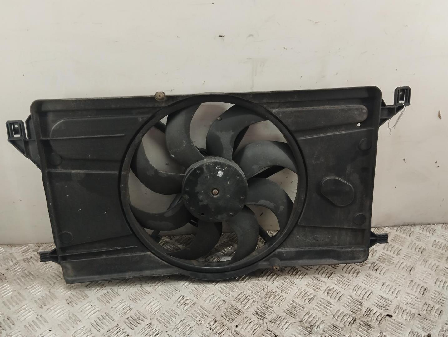 Вентилятор радиатора