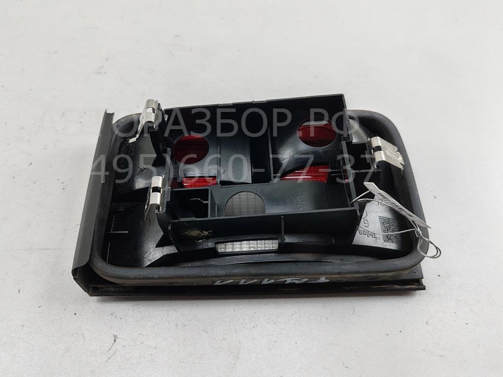 Фонарь задний внутренний левый