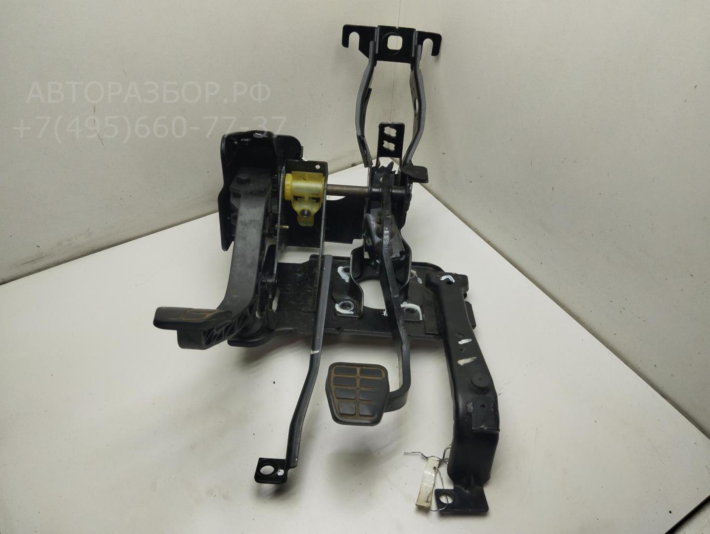 Блок педалей