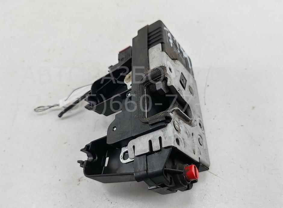 Замок двери задней правой