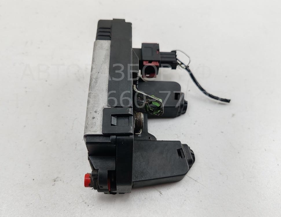 Замок двери задней правой