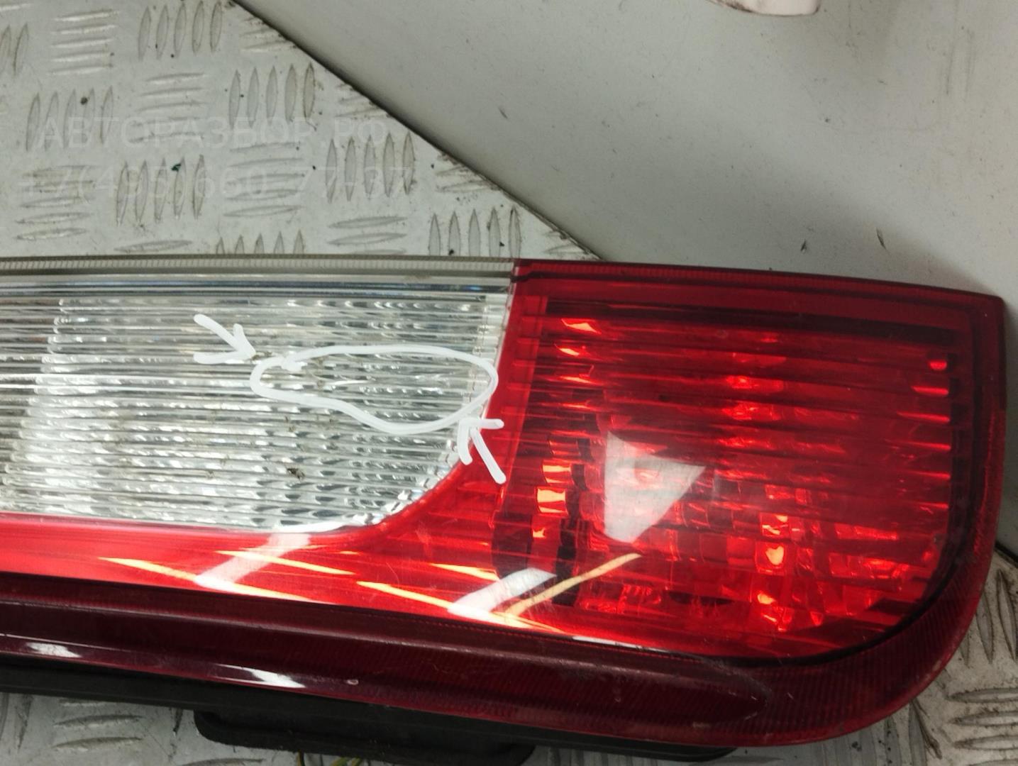 Фонарь задний правый