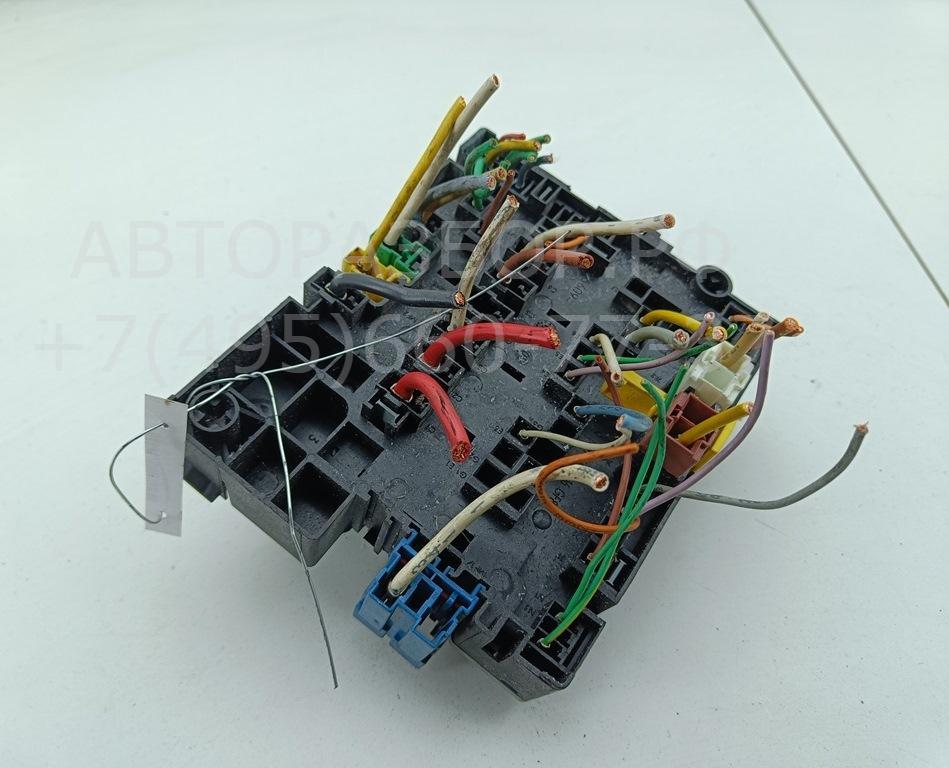 Блок предохранителей