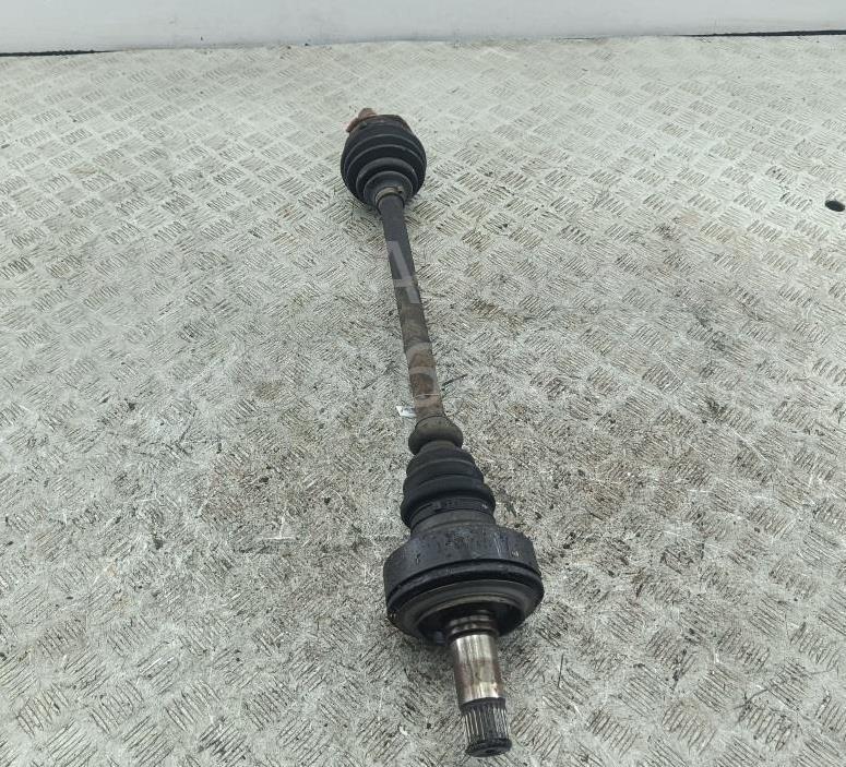 Полуось задняя